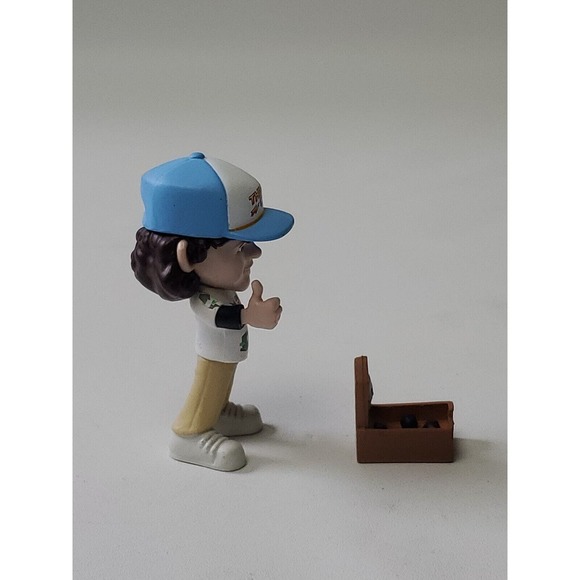 Yume Toys Stranger Things Upside Down Dustin Henderson Figure Thinking Cap Hat - Picture 4 of 5